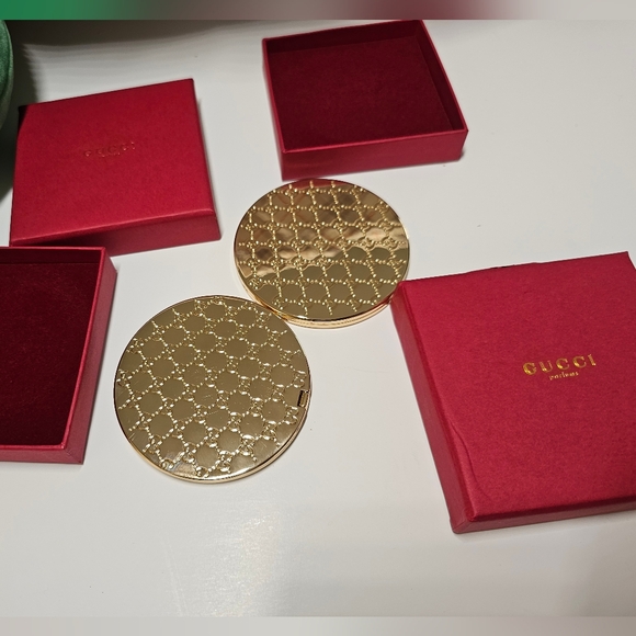 NIB Gucci compact mirror - Picture 4 of 5